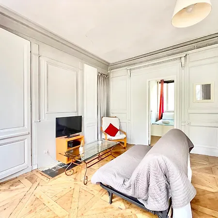 Charming Haussmannian Hypercentre Apartment