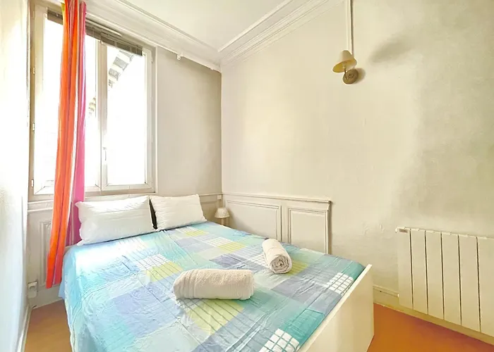 Charming Haussmannian Hypercentre